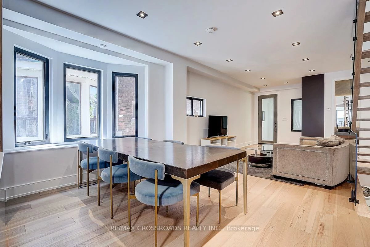 133, Yarmouth, Dovercourt-Wallace Emerson-Junction, Toronto
