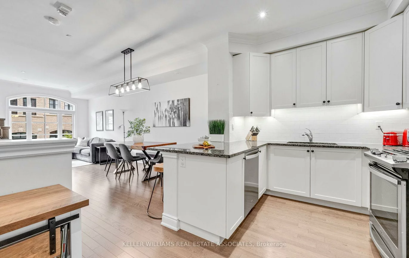 79, Elder, Long Branch, Toronto