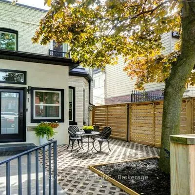 1, Gwynne, South Parkdale, Toronto