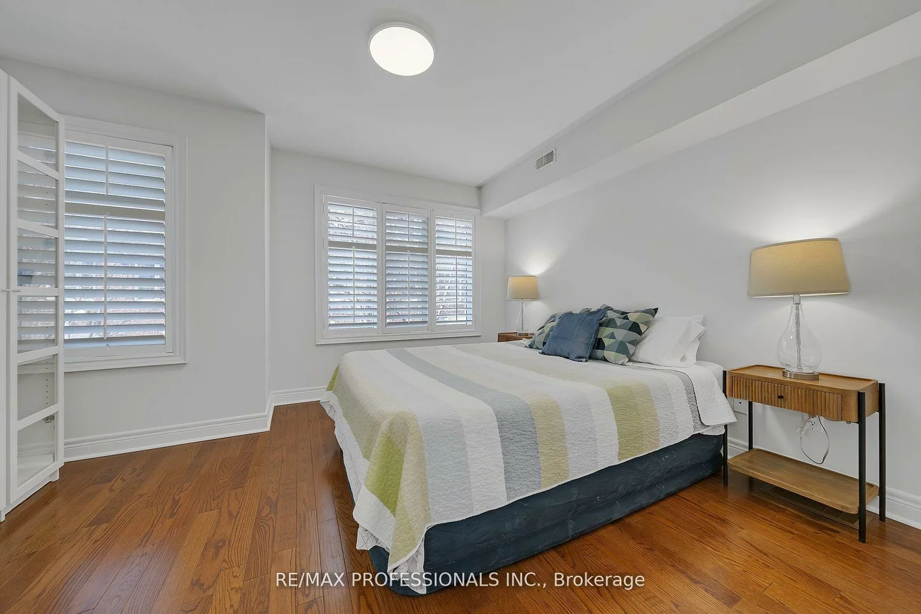59, Furrow, Islington-City Centre West, Toronto