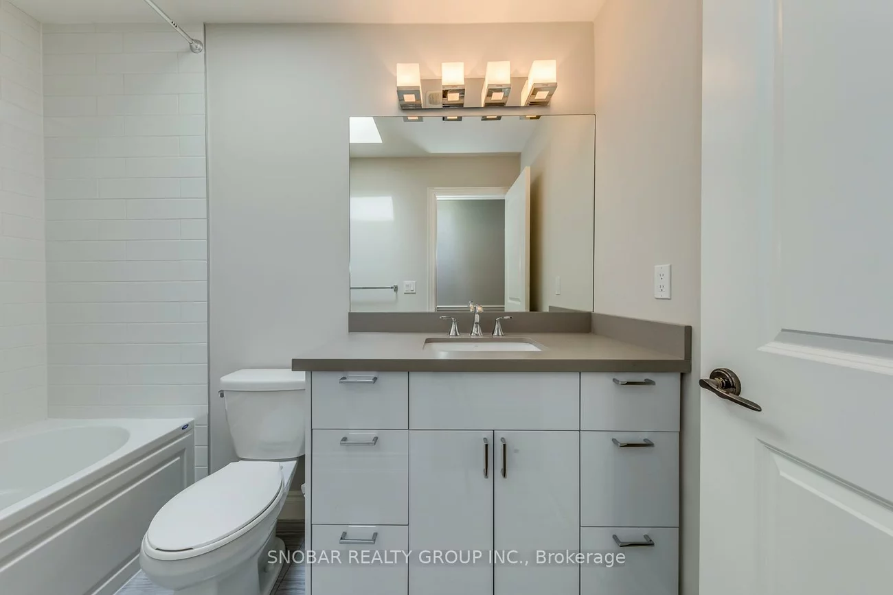 797, Oxford, Mimico, Toronto