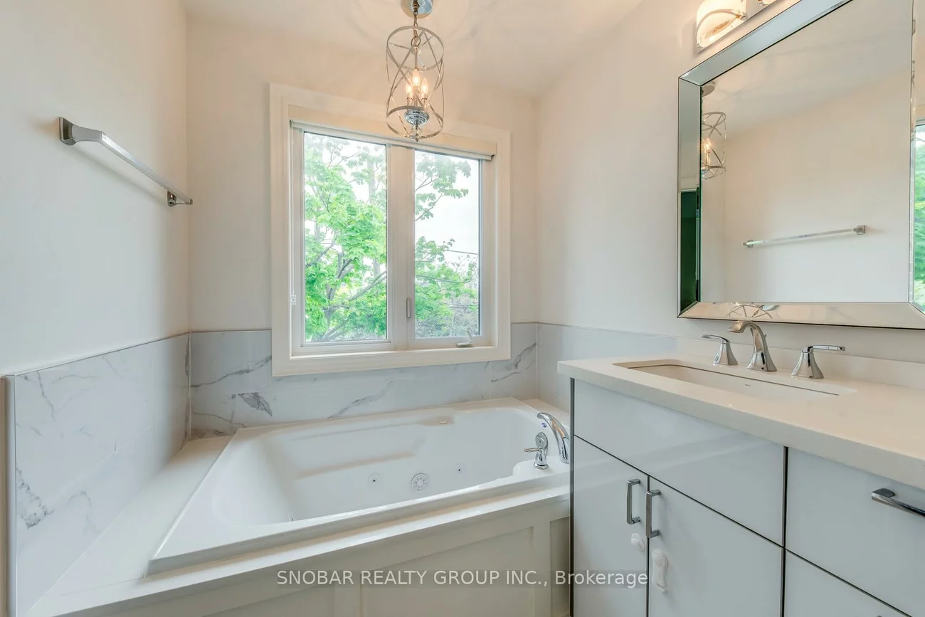 797, Oxford, Mimico, Toronto
