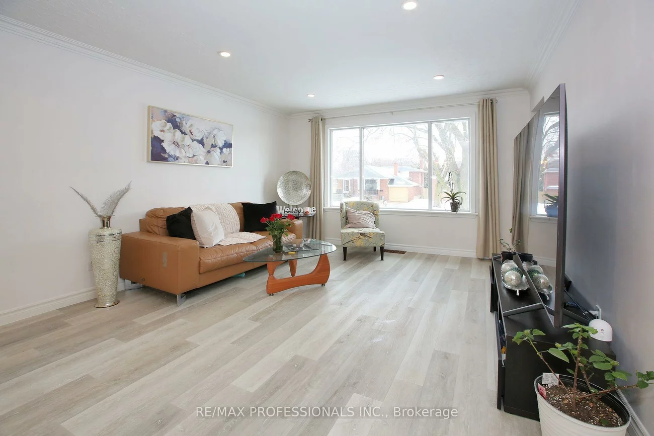 96, Nordin, Islington-City Centre West, Toronto