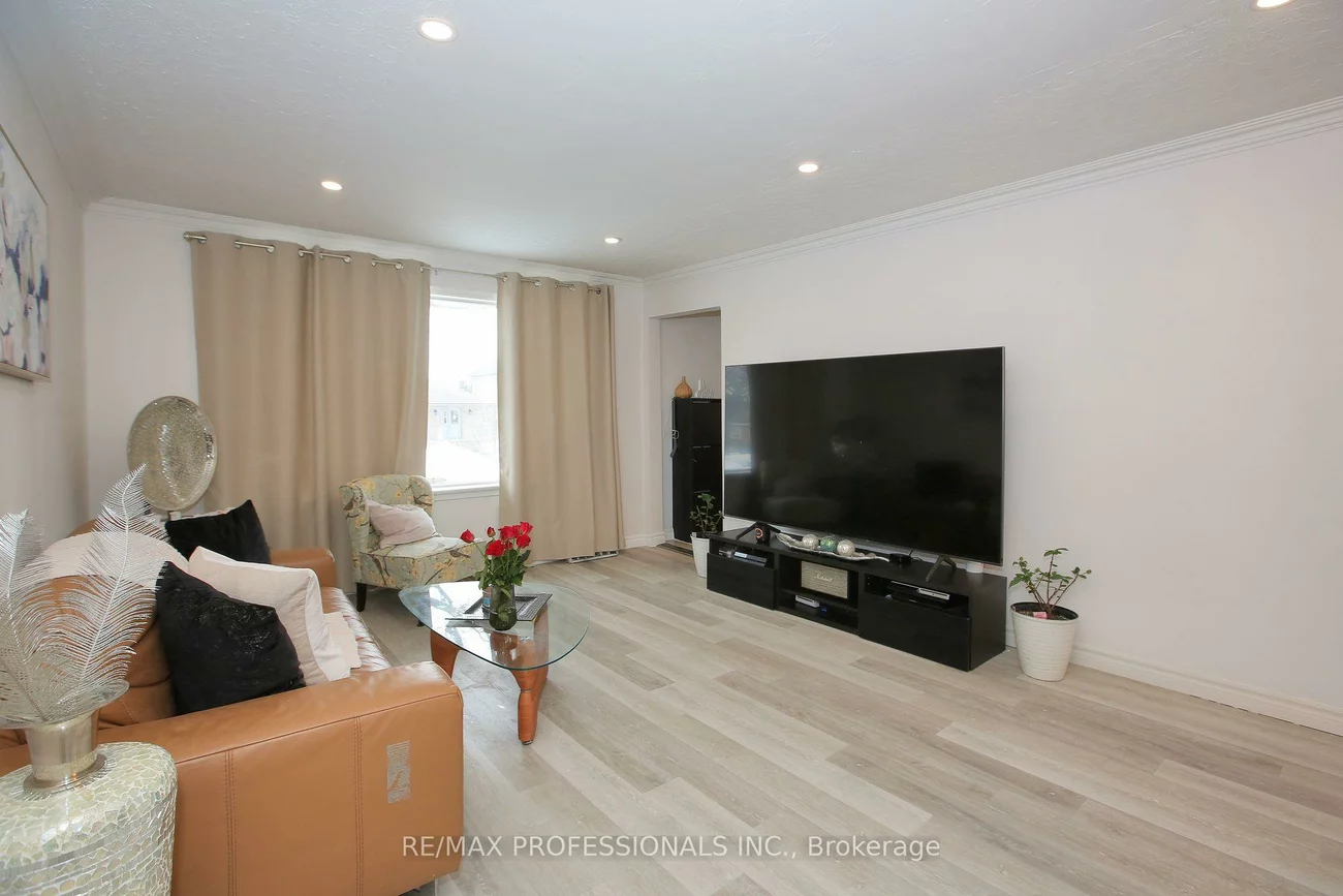96, Nordin, Islington-City Centre West, Toronto