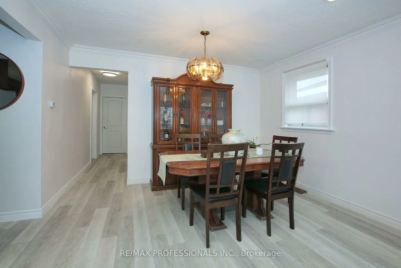 96, Nordin, Islington-City Centre West, Toronto