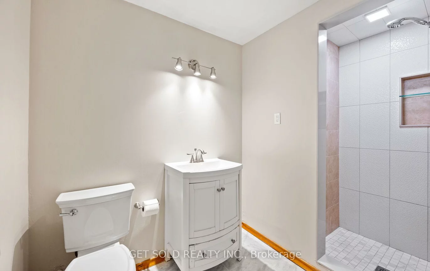 43, Grovetree, Thistletown-Beaumonde Heights, Toronto