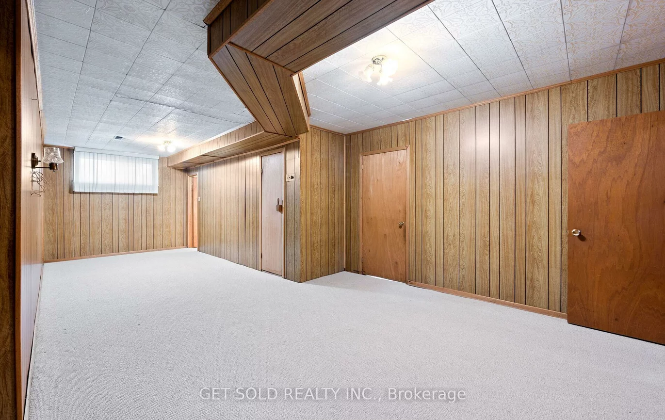 43, Grovetree, Thistletown-Beaumonde Heights, Toronto
