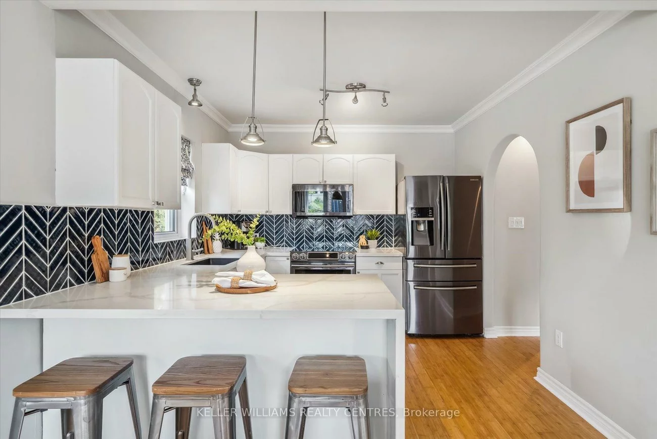 13, Villa, Long Branch, Toronto