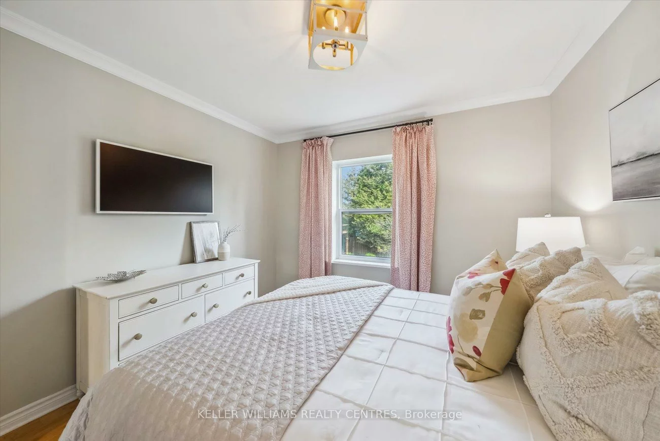 13, Villa, Long Branch, Toronto