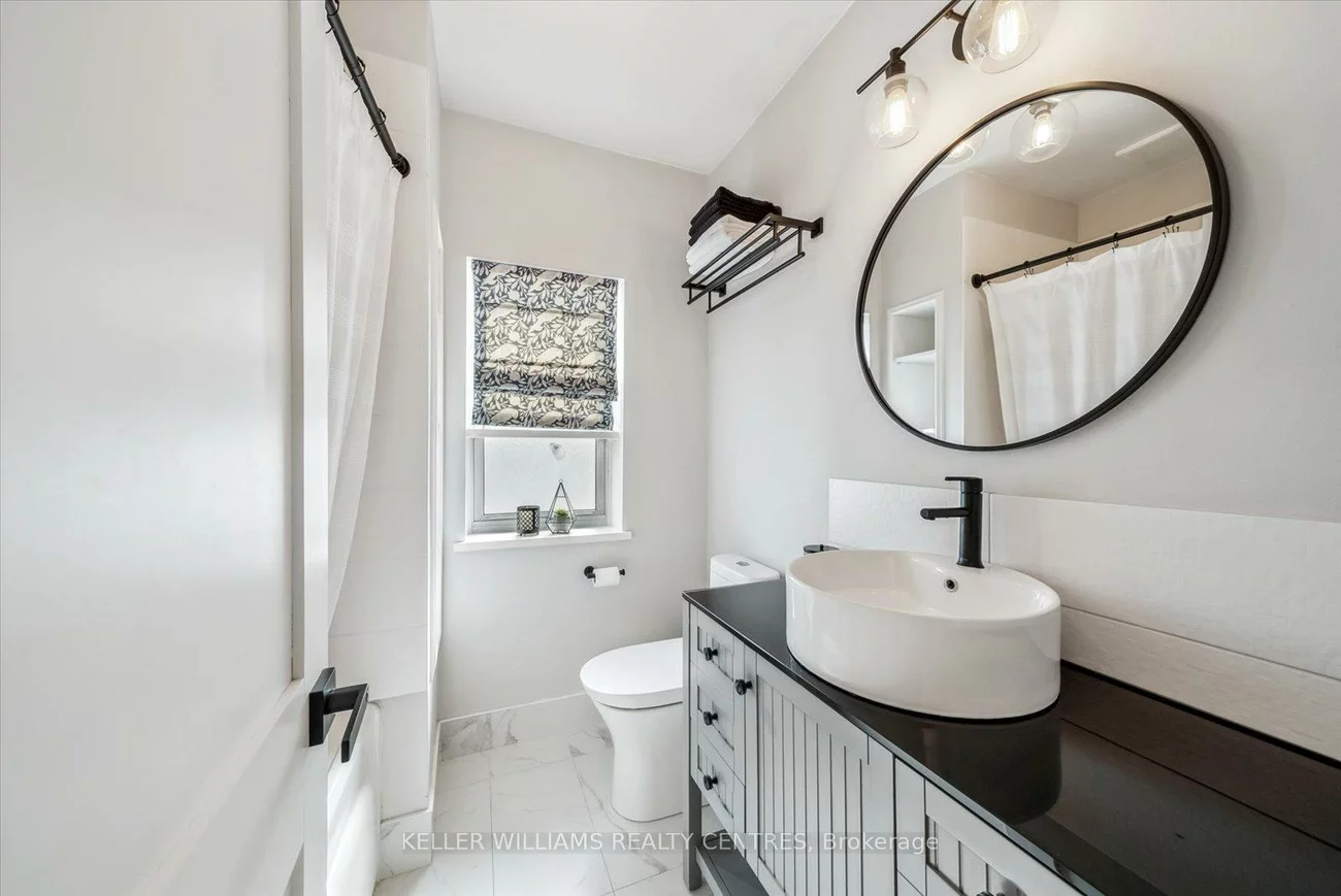 13, Villa, Long Branch, Toronto