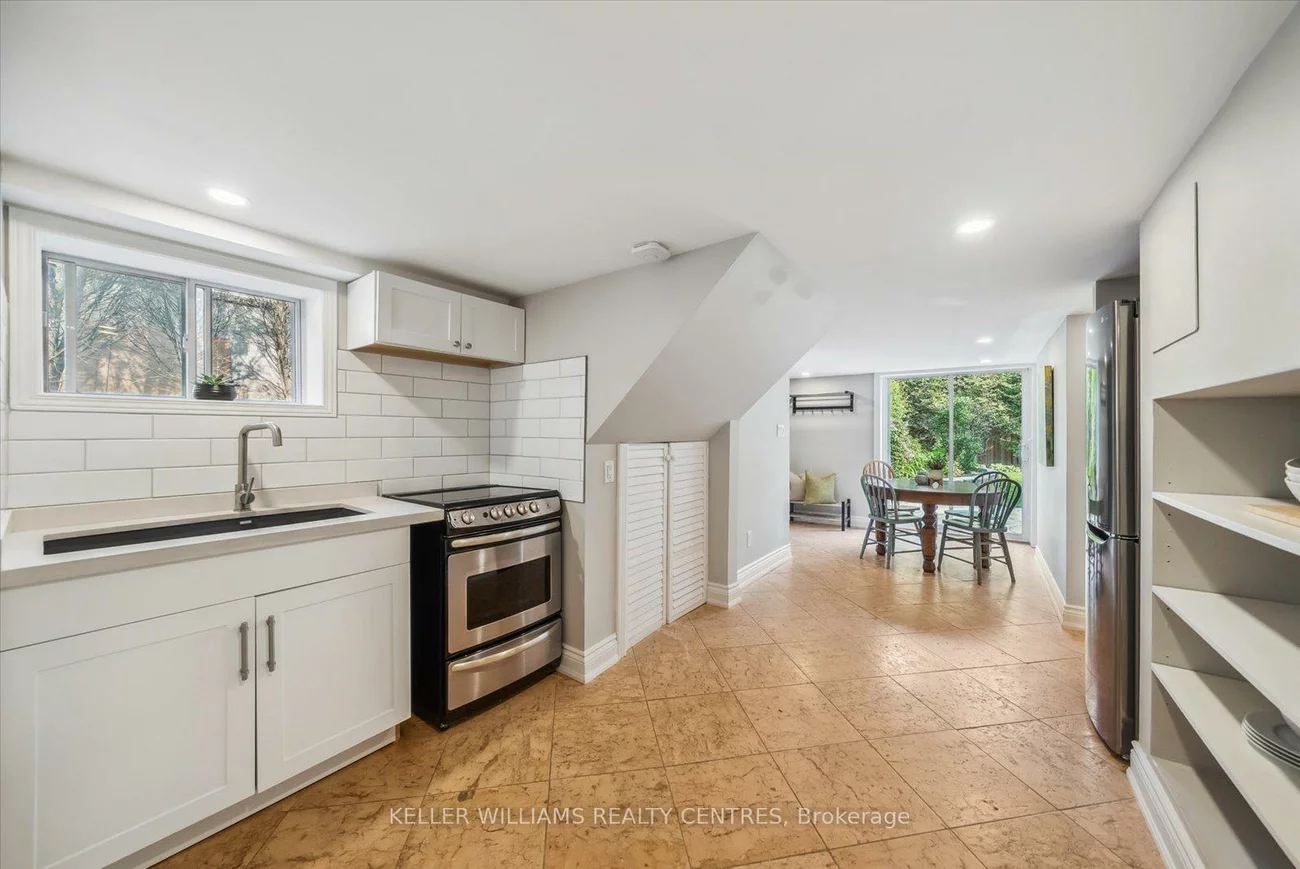 13, Villa, Long Branch, Toronto