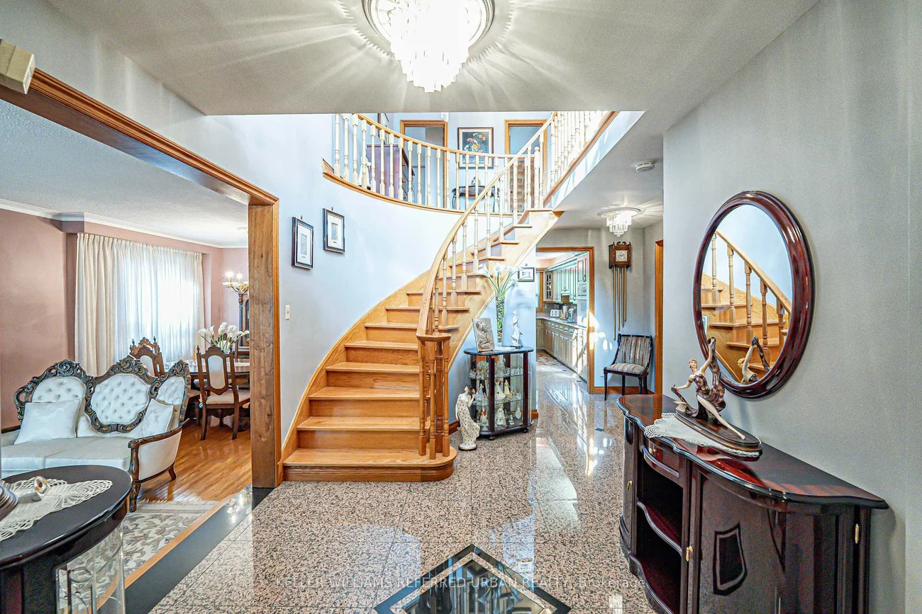 55, Chiswick, Brookhaven-Amesbury, Toronto