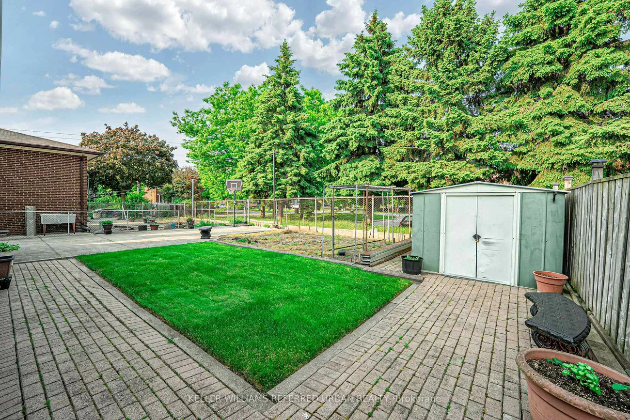 55, Chiswick, Brookhaven-Amesbury, Toronto