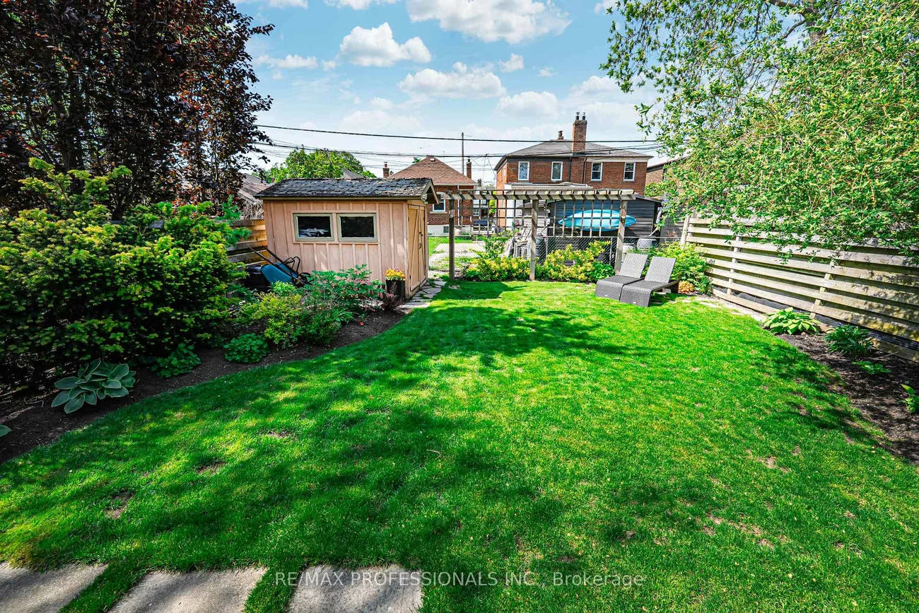 116, Lake Shore, New Toronto, Toronto
