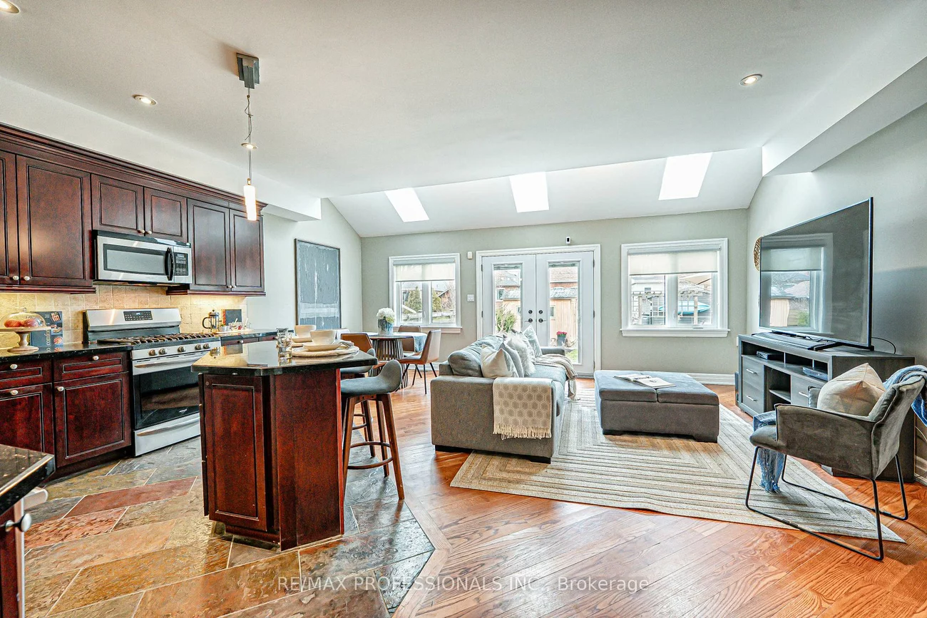 116, Lake Shore, New Toronto, Toronto