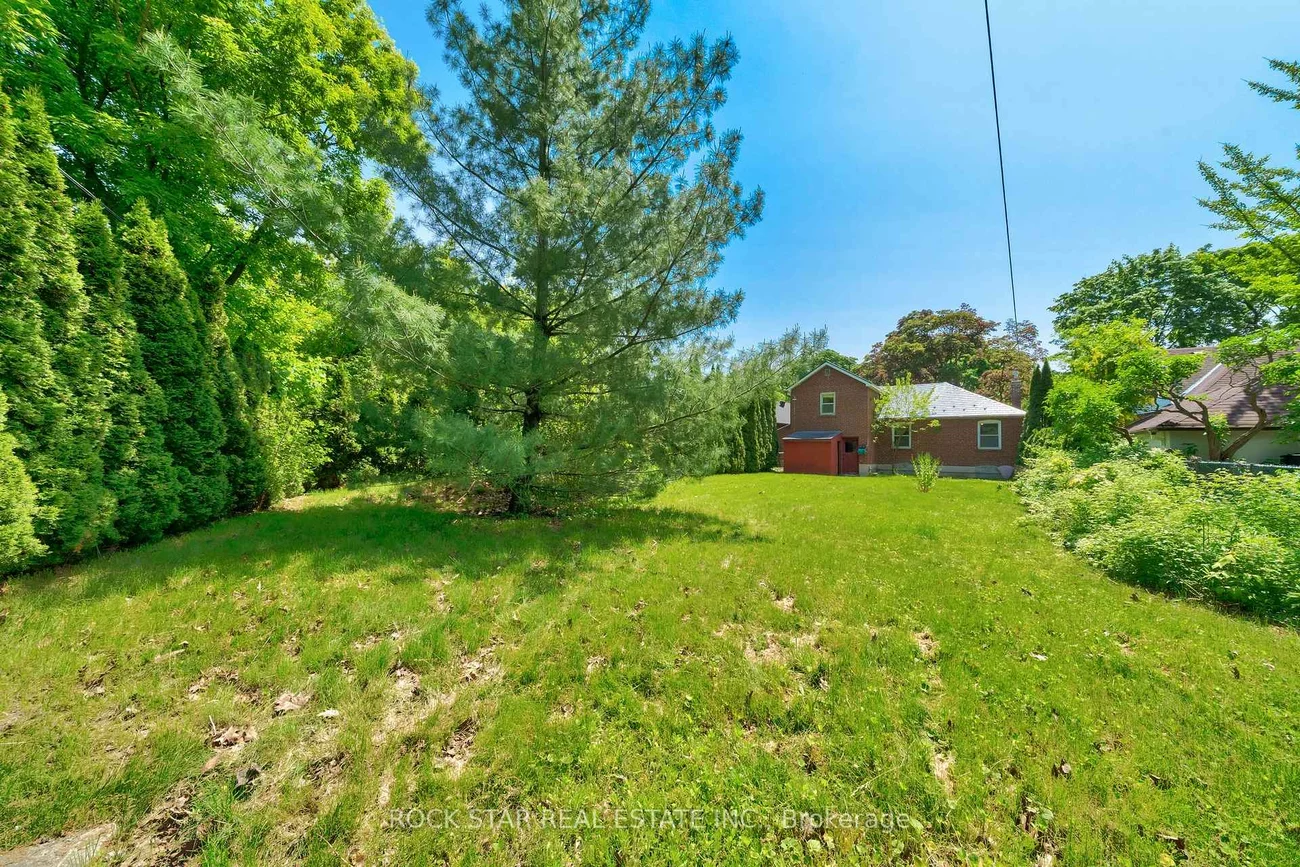 20, Westleigh, Alderwood, Toronto