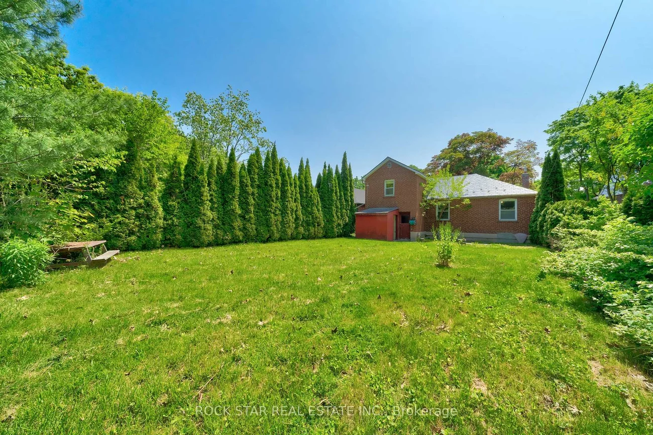 20, Westleigh, Alderwood, Toronto