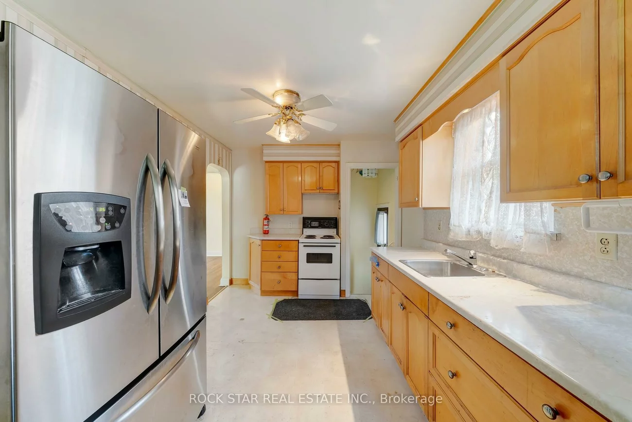 20, Westleigh, Alderwood, Toronto