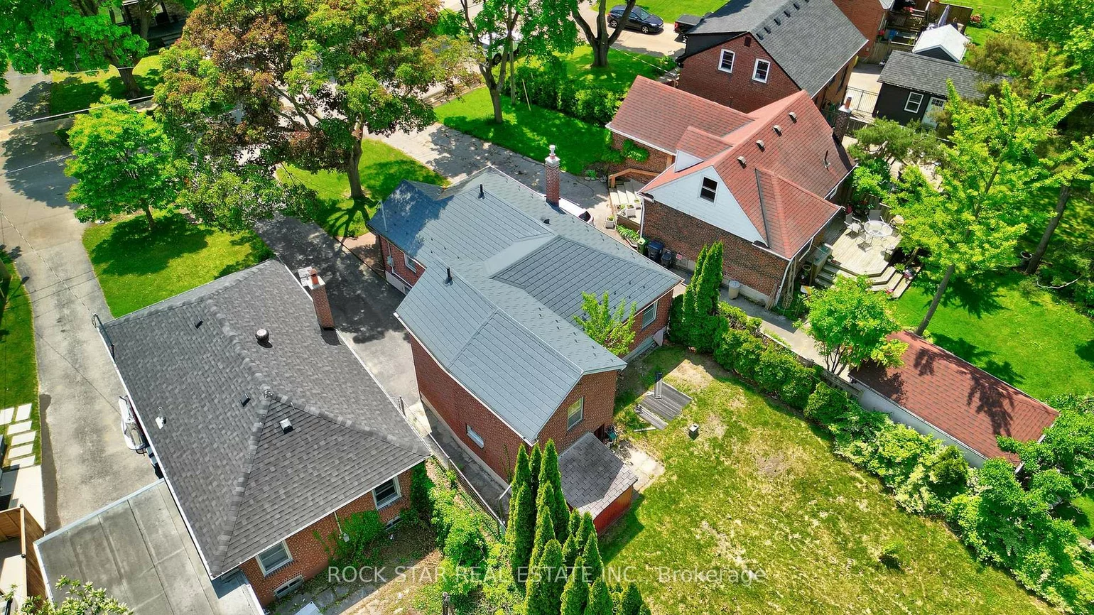 20, Westleigh, Alderwood, Toronto