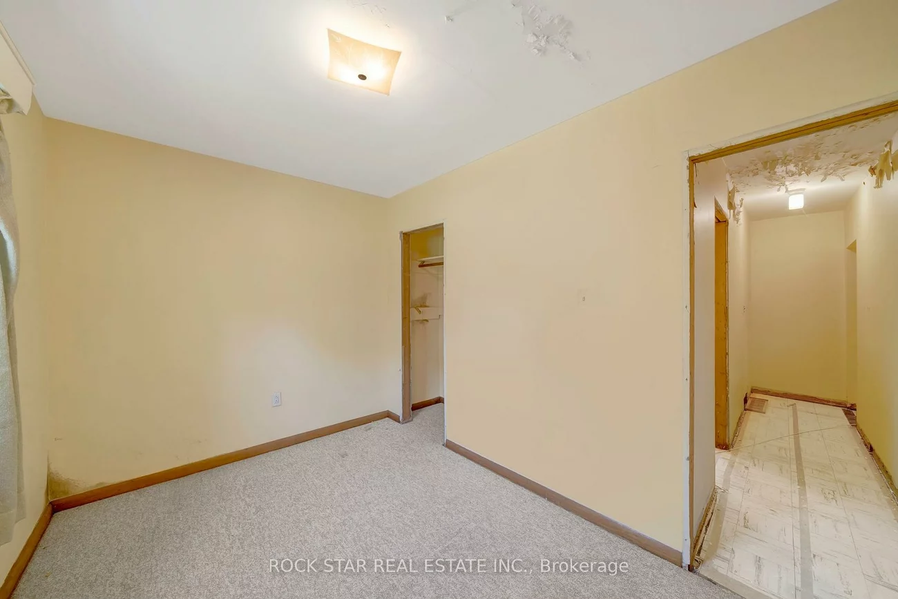 20, Westleigh, Alderwood, Toronto