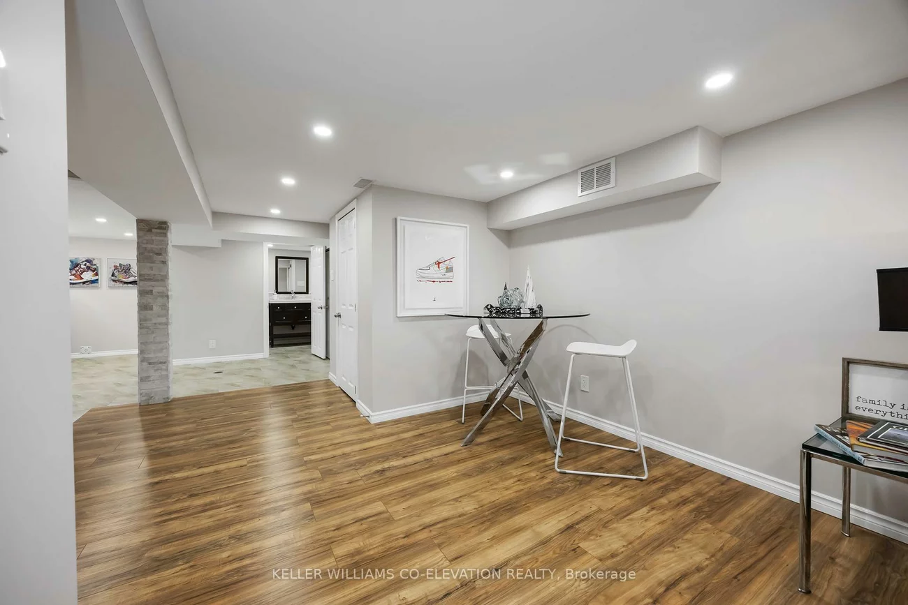 383, Rimilton, Alderwood, Toronto