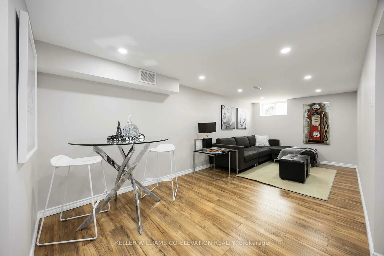 383, Rimilton, Alderwood, Toronto