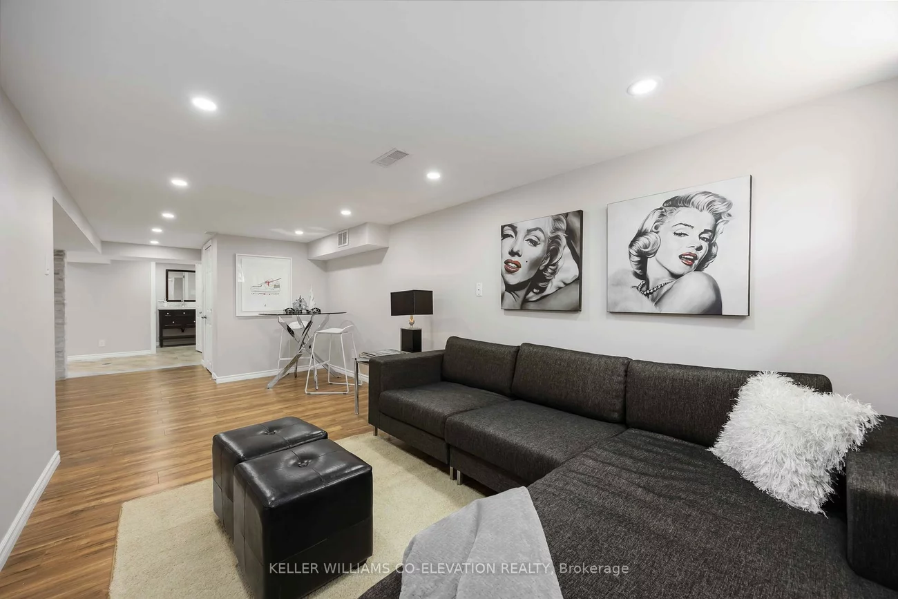 383, Rimilton, Alderwood, Toronto