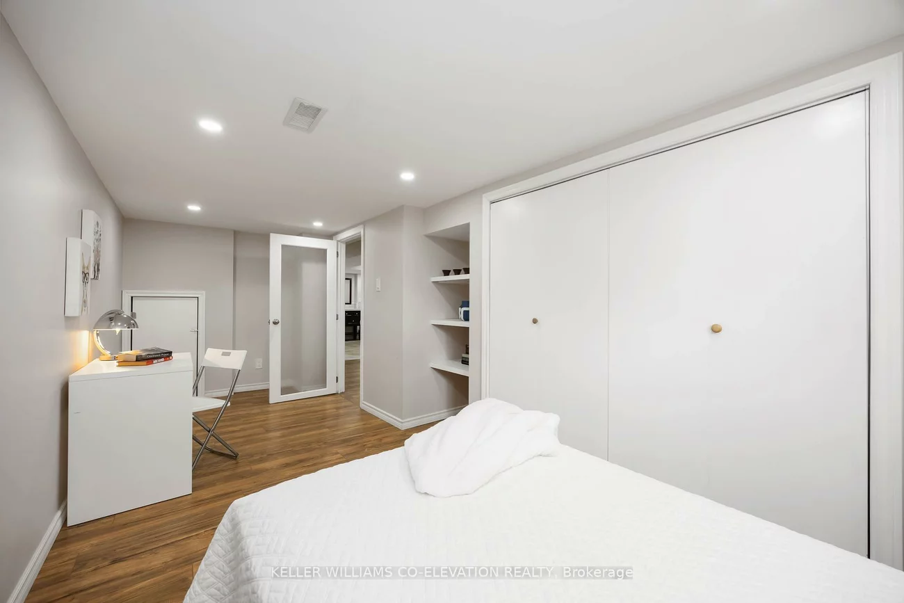383, Rimilton, Alderwood, Toronto