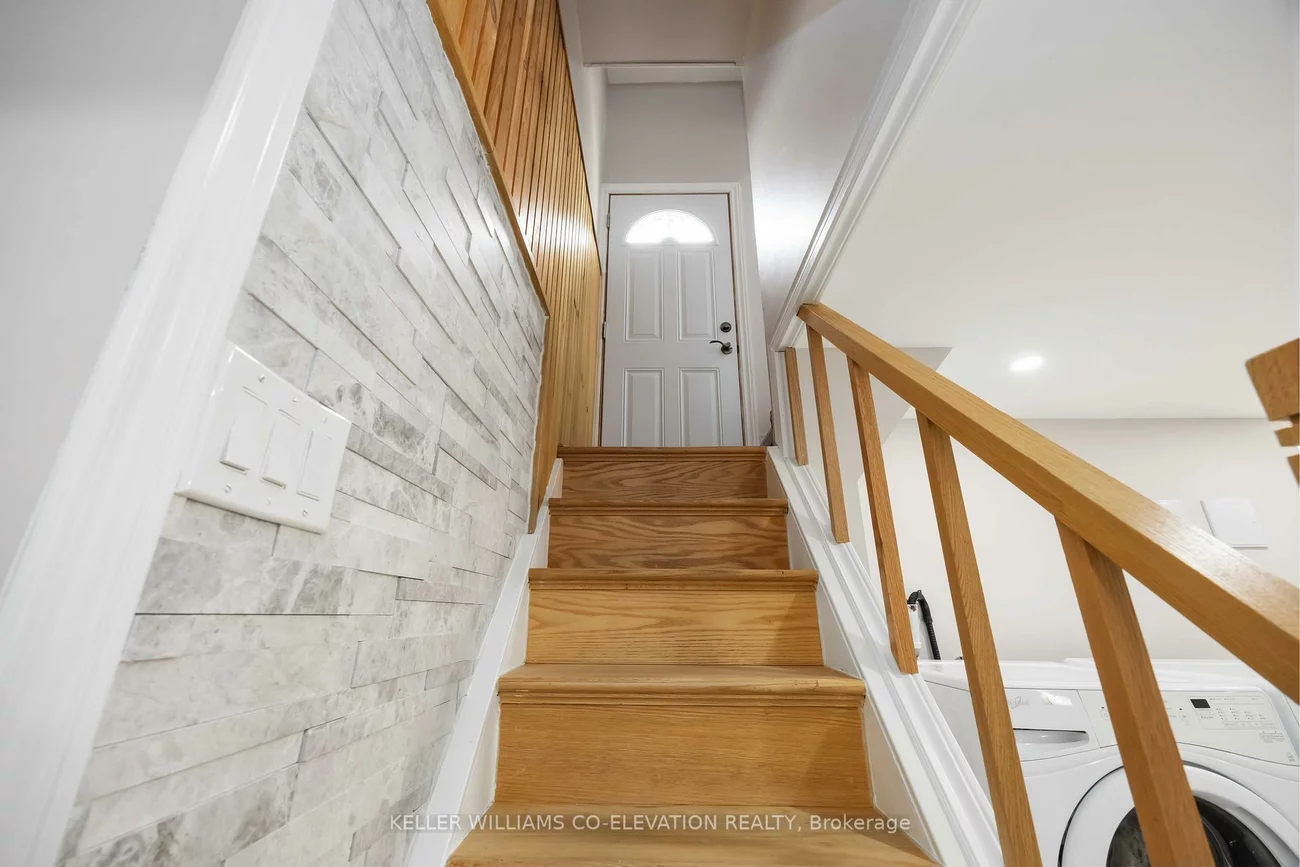 383, Rimilton, Alderwood, Toronto