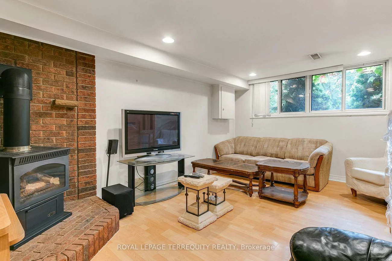142, Verobeach, Humbermede, Toronto