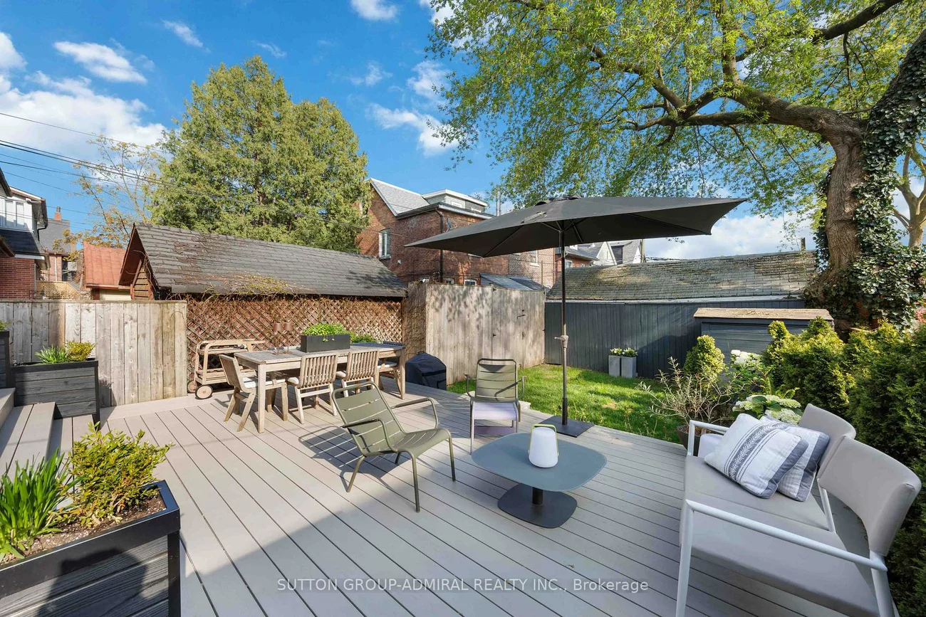 427, Annette, High Park North, Toronto