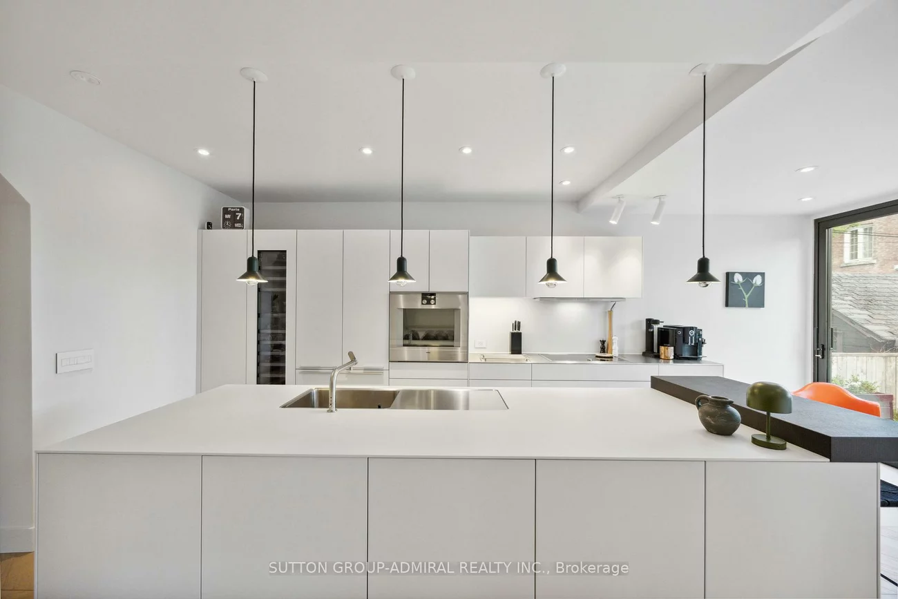 427, Annette, High Park North, Toronto