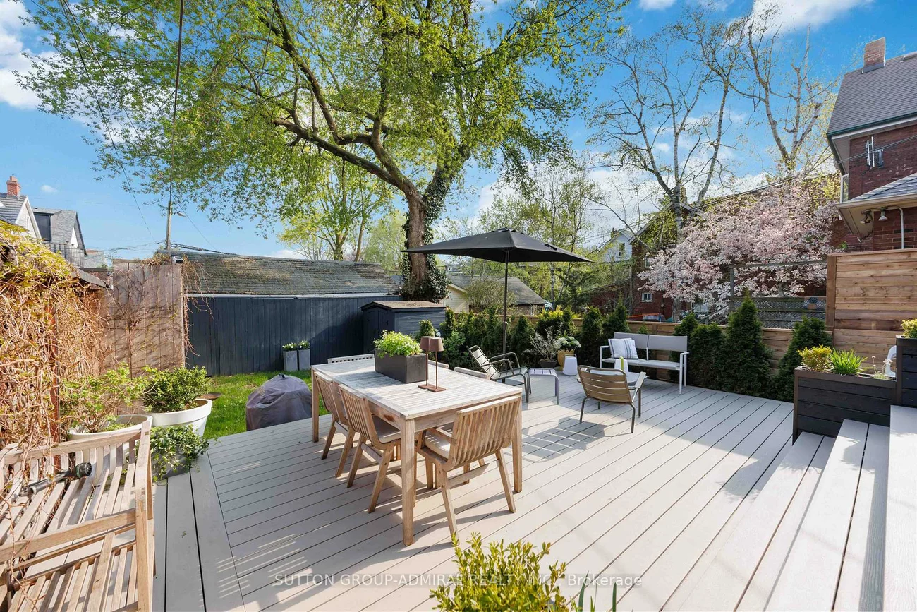 427, Annette, High Park North, Toronto