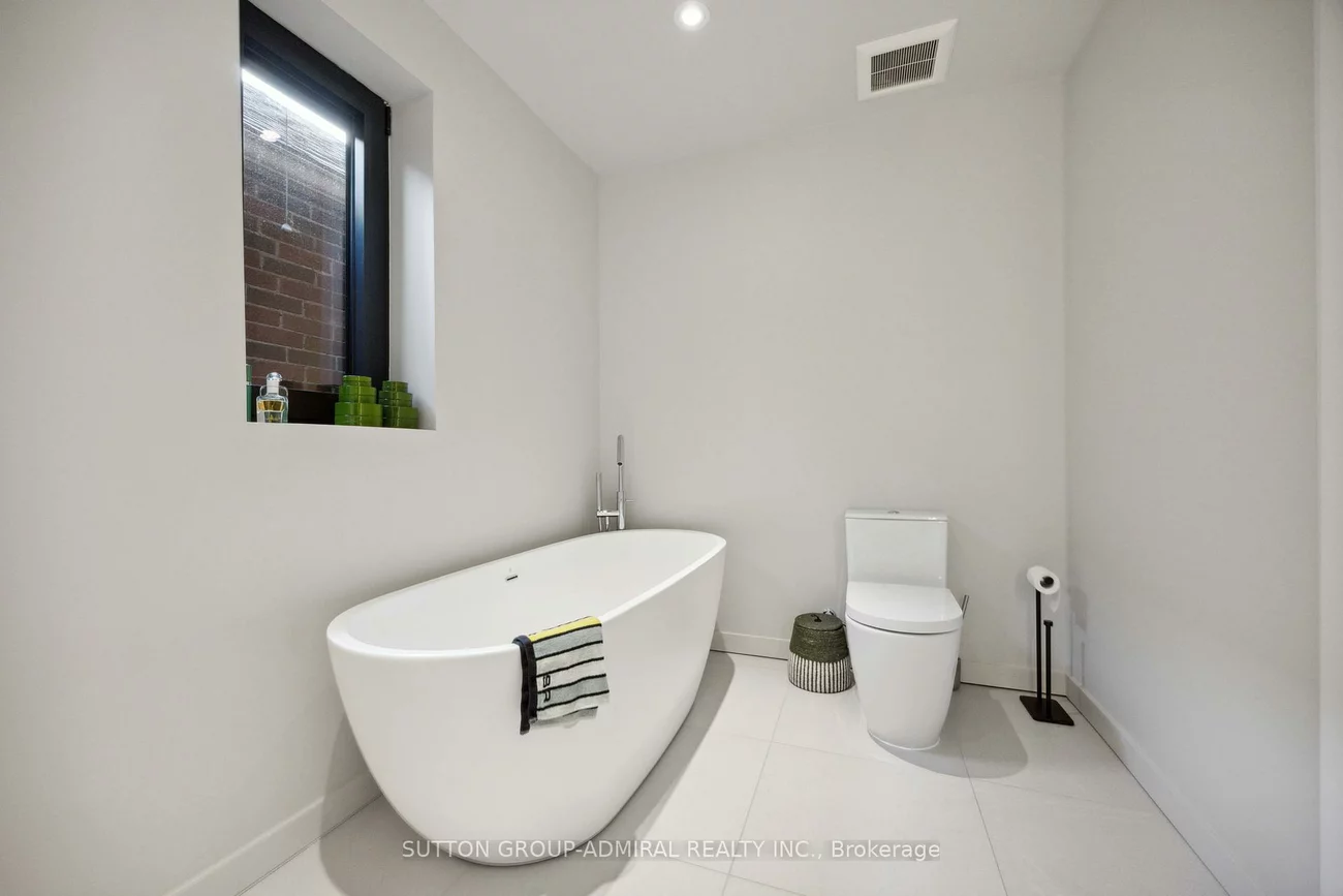 427, Annette, High Park North, Toronto
