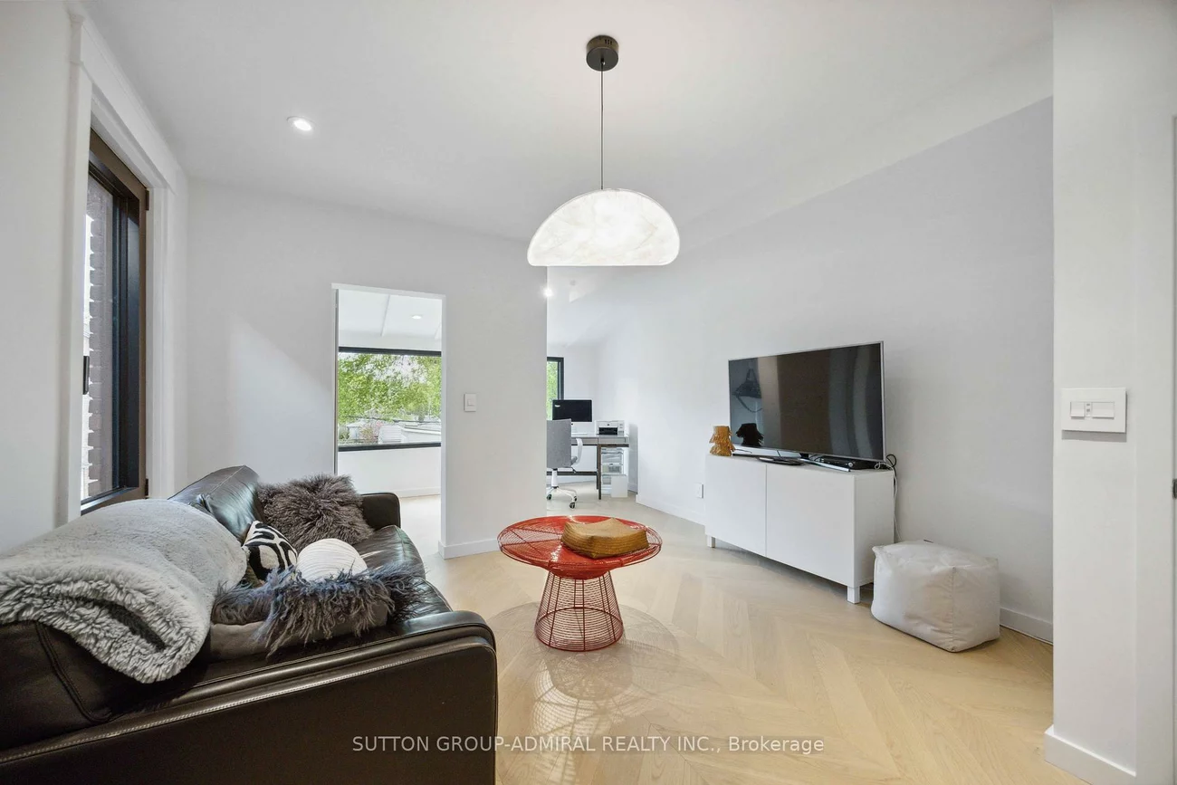 427, Annette, High Park North, Toronto
