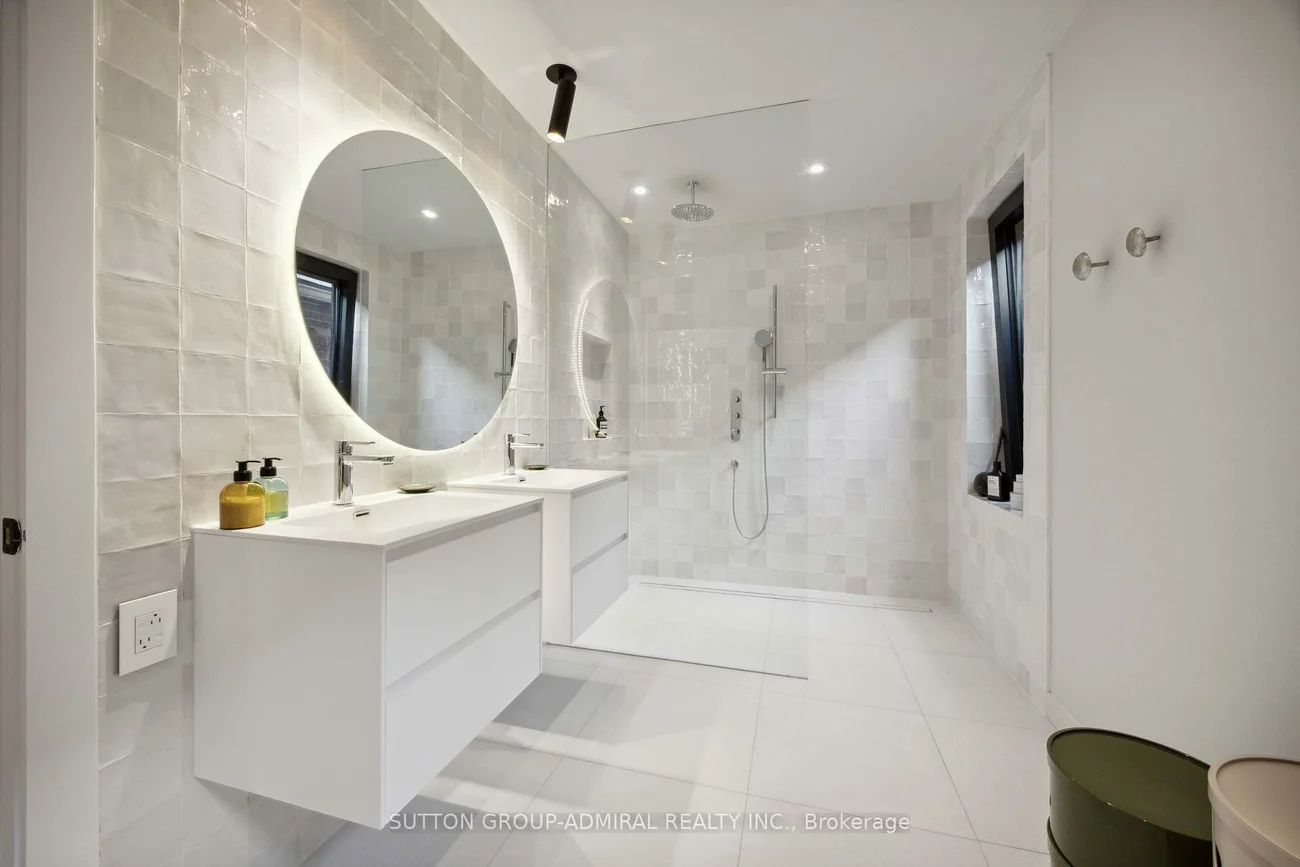 427, Annette, High Park North, Toronto