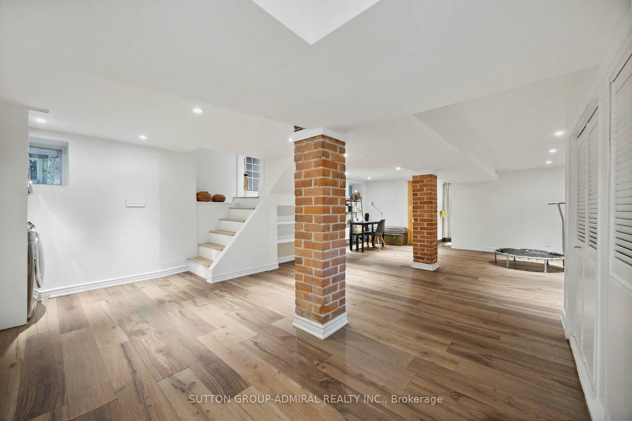 427, Annette, High Park North, Toronto