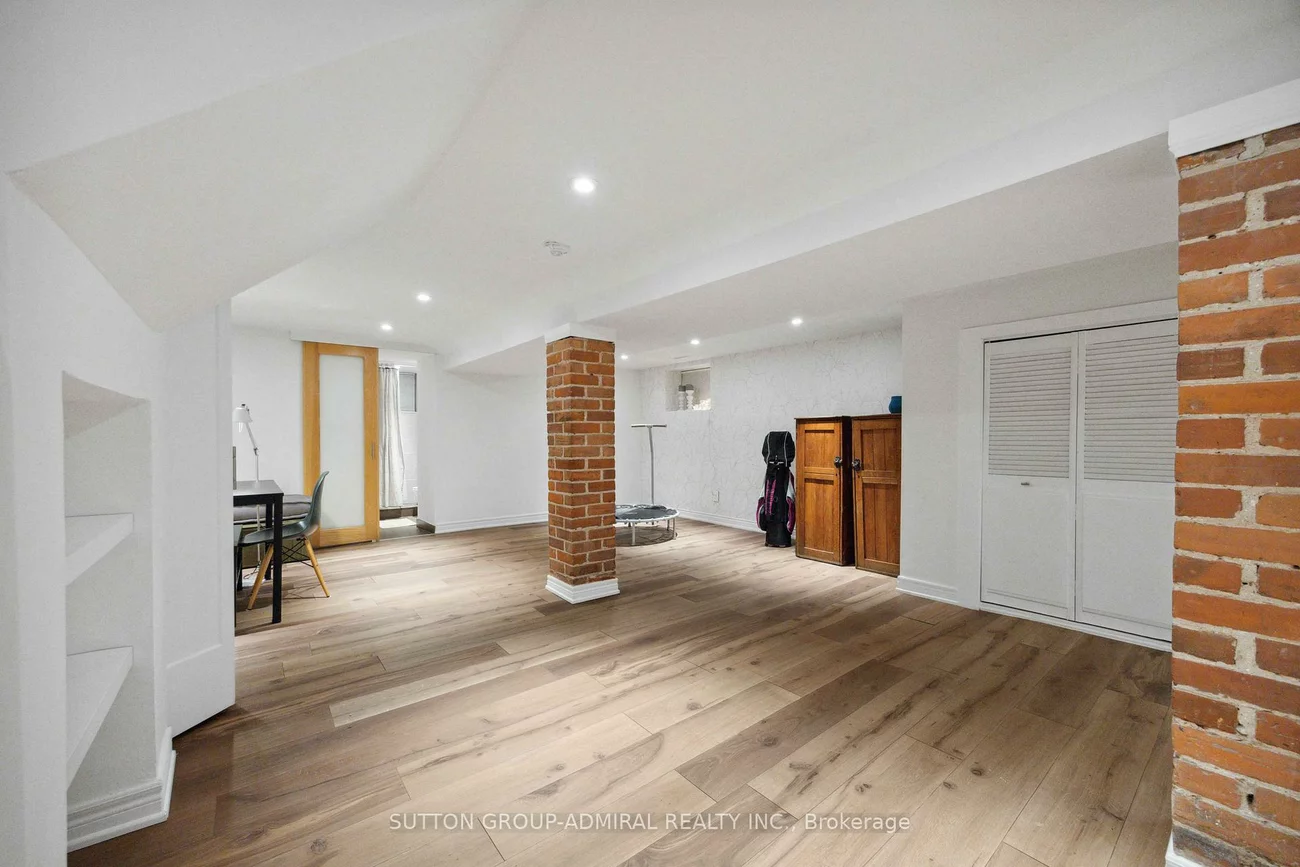 427, Annette, High Park North, Toronto
