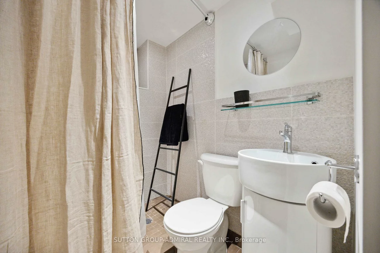 427, Annette, High Park North, Toronto