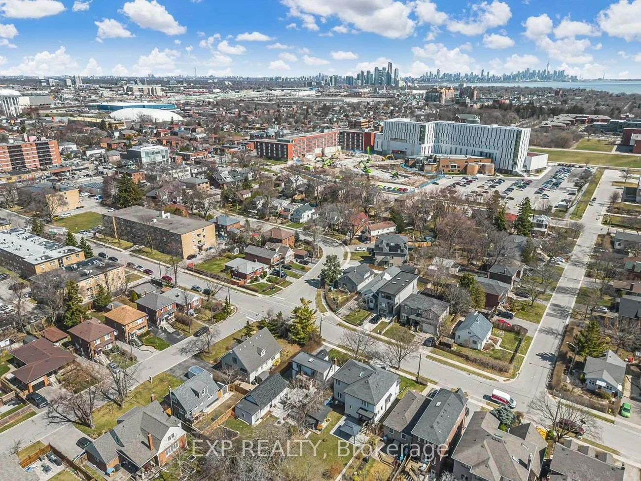 75, Alder, Long Branch, Toronto
