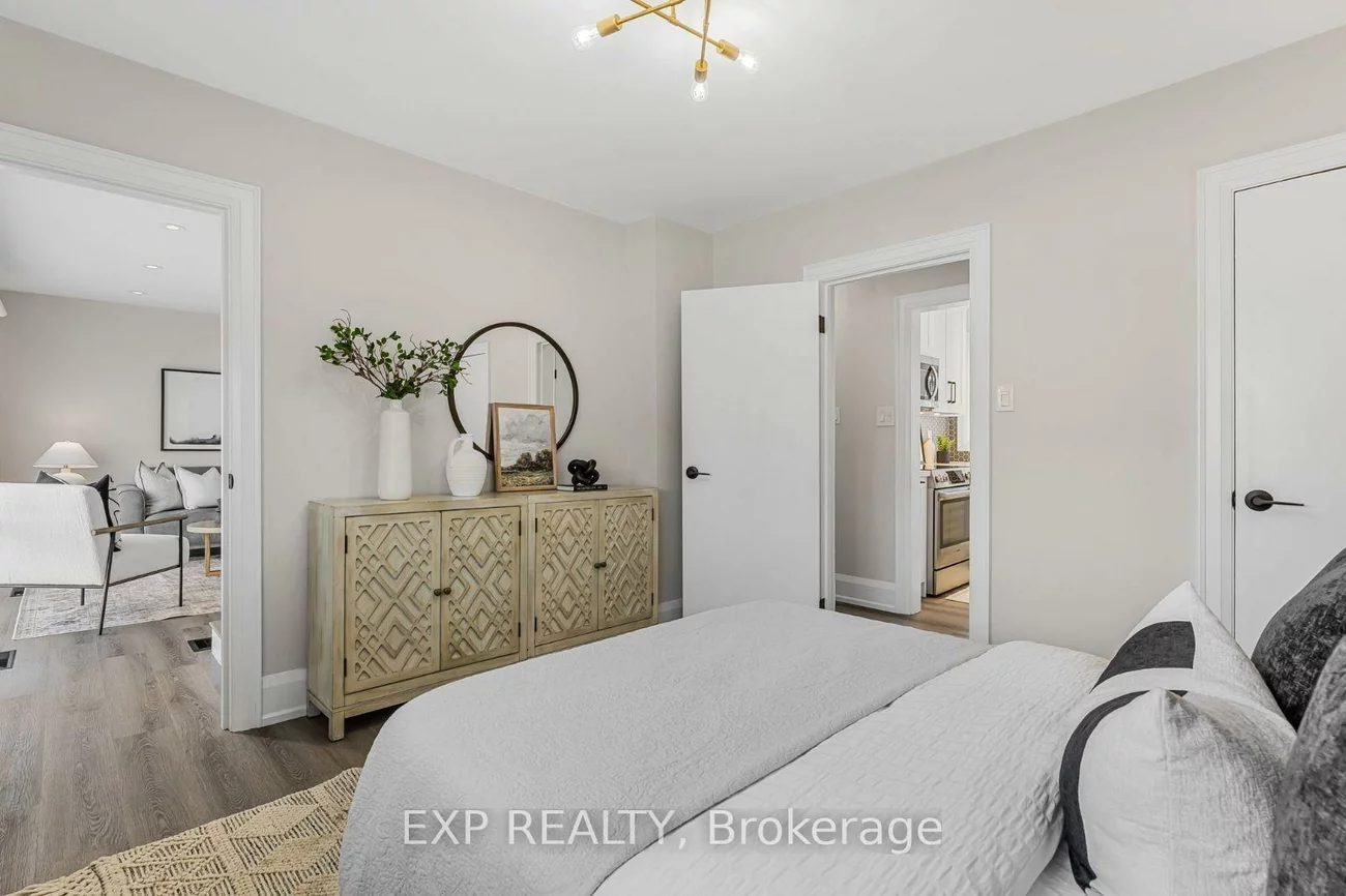 75, Alder, Long Branch, Toronto