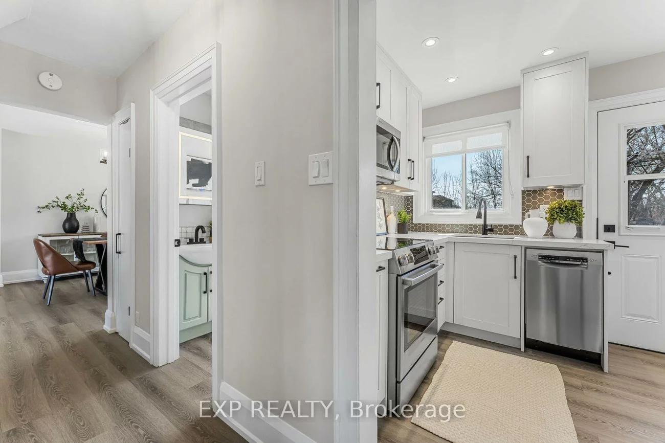 75, Alder, Long Branch, Toronto