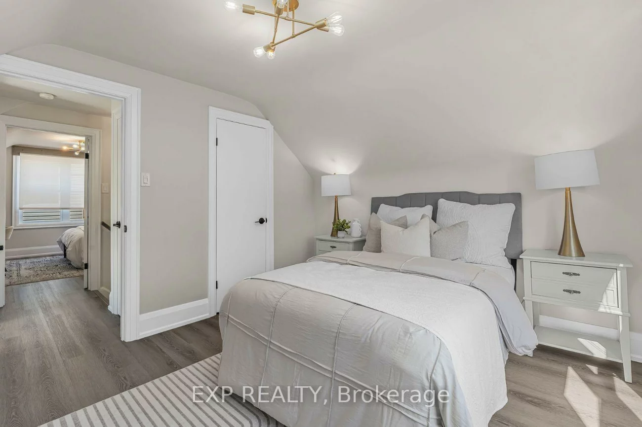 75, Alder, Long Branch, Toronto