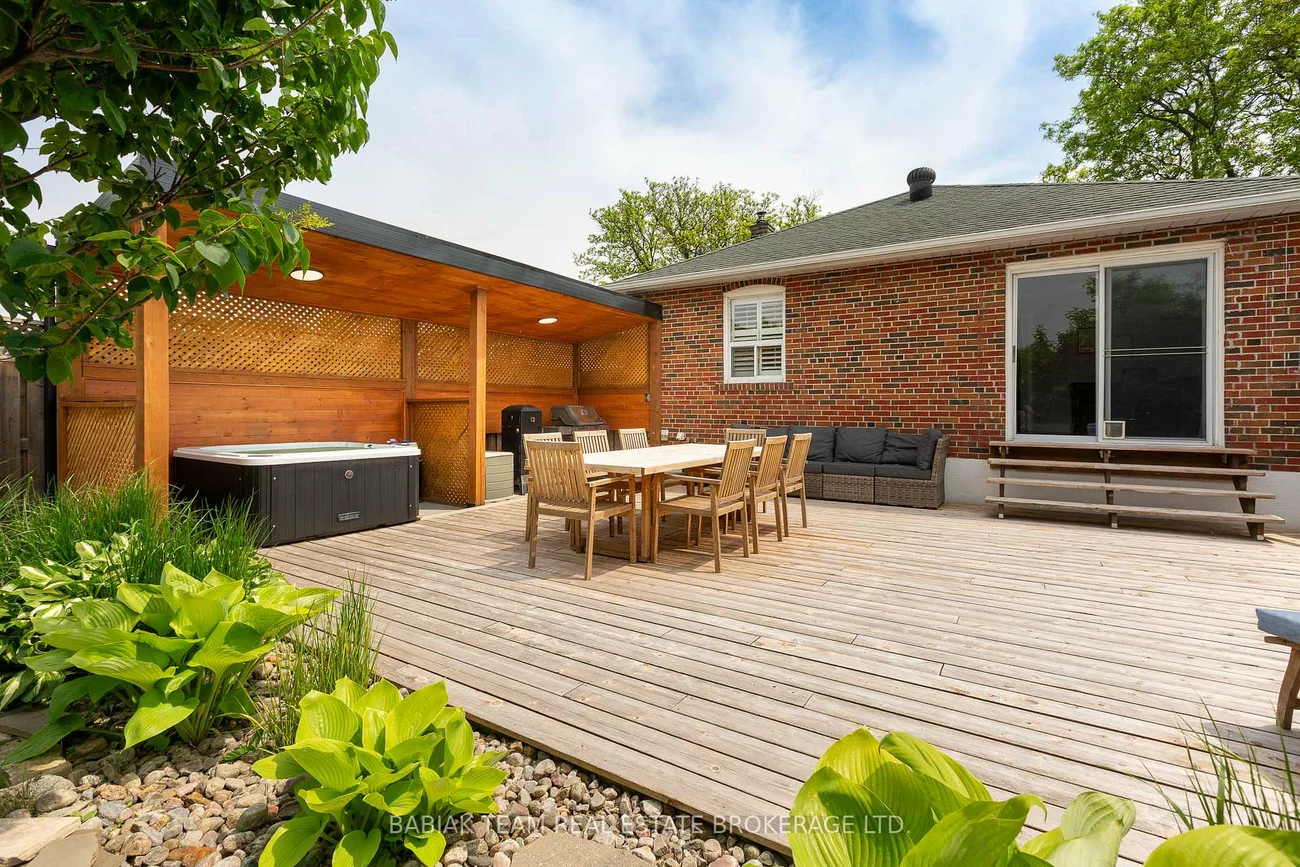 6, Nagel, Downsview-Roding-CFB, Toronto