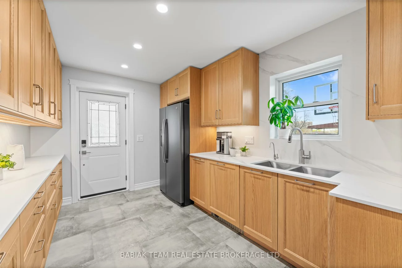 6, Nagel, Downsview-Roding-CFB, Toronto