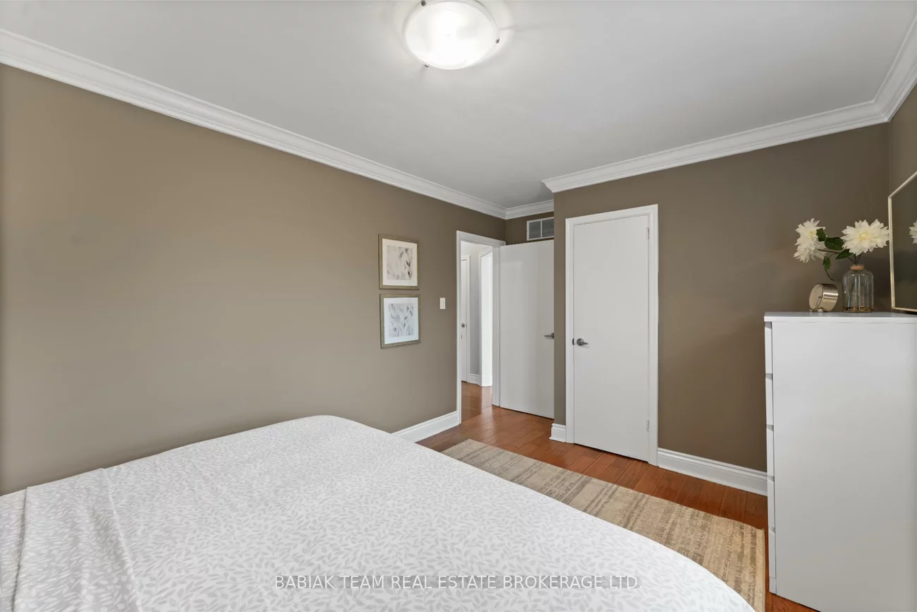 6, Nagel, Downsview-Roding-CFB, Toronto