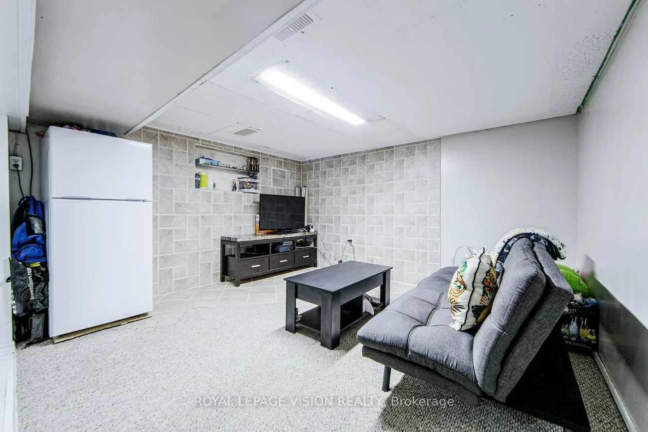 79, Foxwell, Rockcliffe-Smythe, Toronto