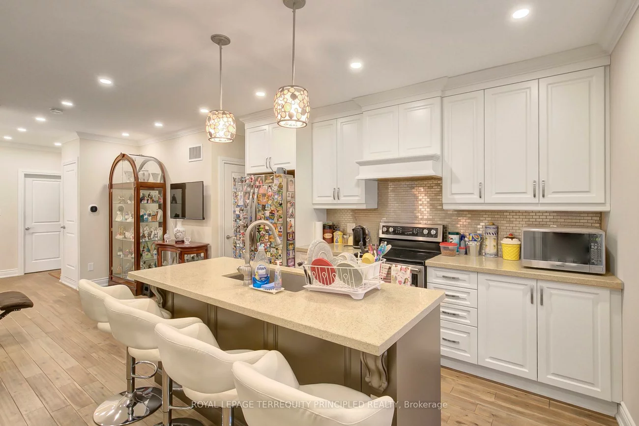 106, Laughton, Weston-Pellam Park, Toronto