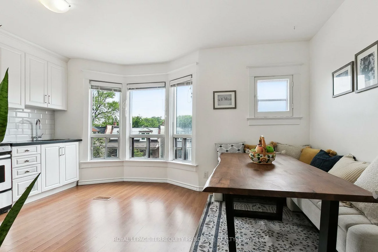 106, Laughton, Weston-Pellam Park, Toronto