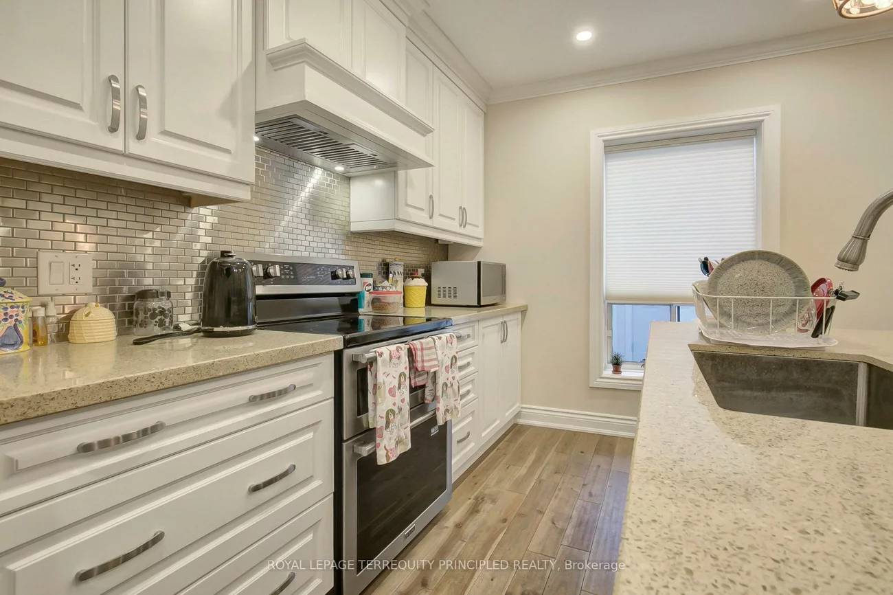 106, Laughton, Weston-Pellam Park, Toronto